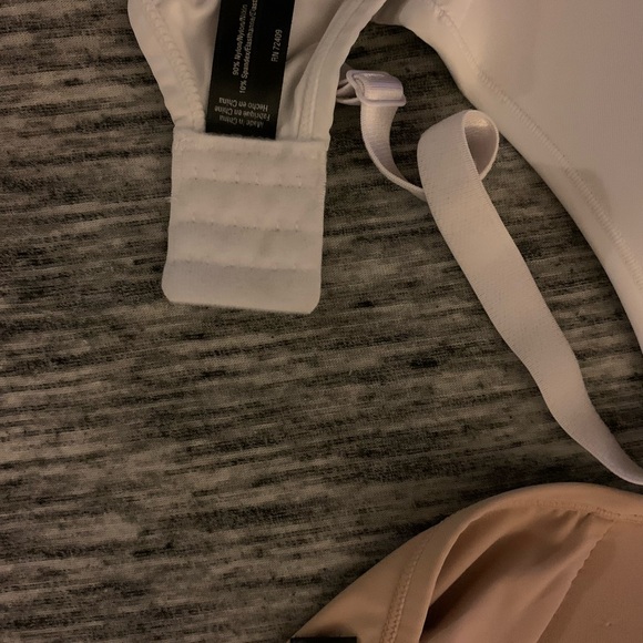 4 Brand New 36DD Bras! All For $20! From Burkes. Rene’ Rofe’ Brand. Never Worn. - Picture 5 of 9